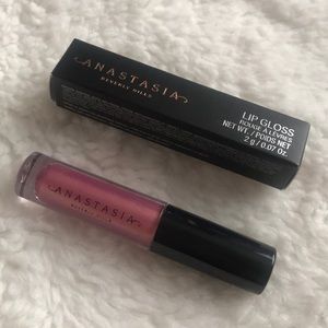 Anastasia Beverly Hills Lip Gloss on St Tropez